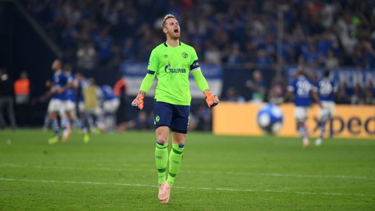 Fahrmann imitou o compatriota alemão e, dez anos depois, defendeu nova grande penalidade do FC Porto