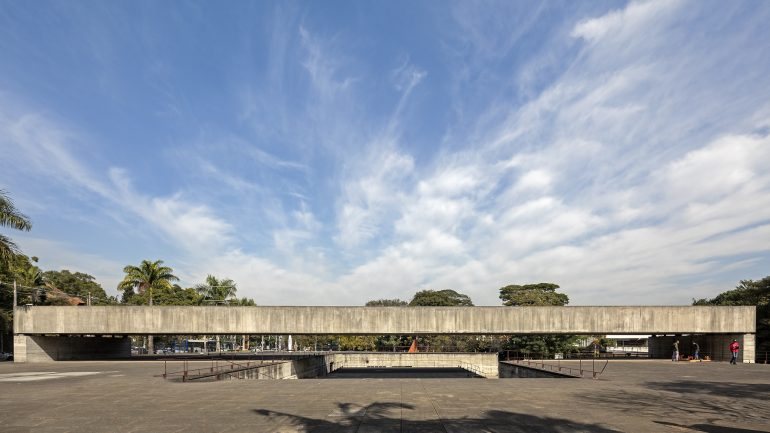O Museu Brasileiro da Escultura, um projeto de Paulo Mendes da Rocha. Veja aqui mais imagens da exposição