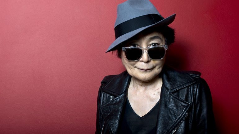 Yoko Ono tem 85 anos e é mãe do filho mais novo de John Lennon, Sean Lennon