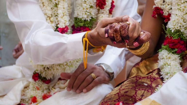 Ritual num casamento hindu, na Índia