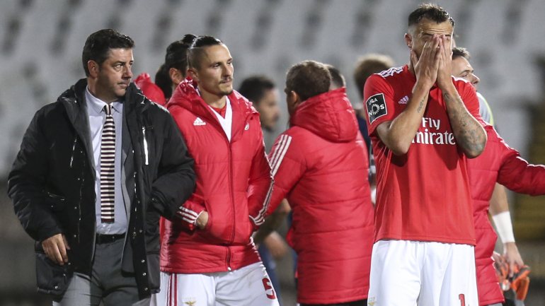 Rui Vitória percebeu a contestação dos adeptos do Benfica no final do encontro: &quot;O benfiquista quer sempre ganhar&quot;