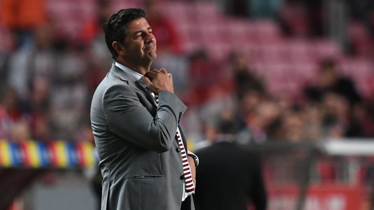 Rui Vitória nunca tinha somado uma série de três derrotas consecutivas desde que assumiu o comando do Benfica em 2015