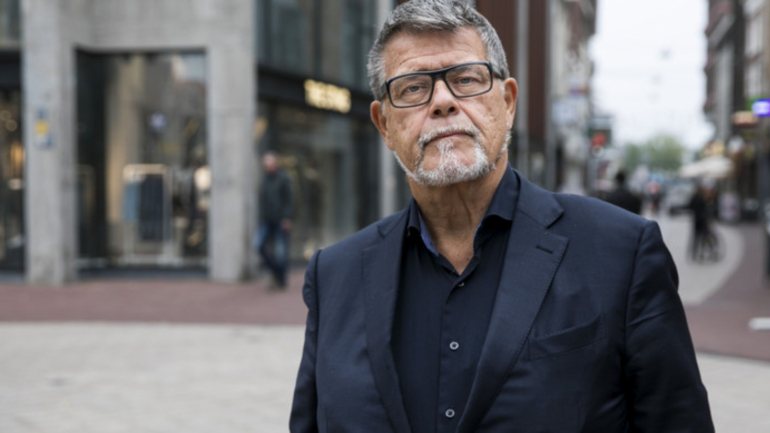 Aos 69 anos, Emile Ratelband diz-se discriminado pela idade