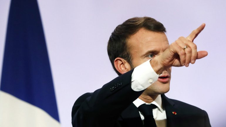 A decisão do Presidente francês, Emmanuel Macron, foi tomada esta sexta-feira, depois de conhecido o relatório sobre a restituição de obras africanas de arte