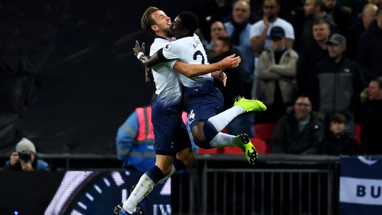 Harry Kane marcou o segundo golo do Tottenham num início de sonho para o conjunto de Pochettino