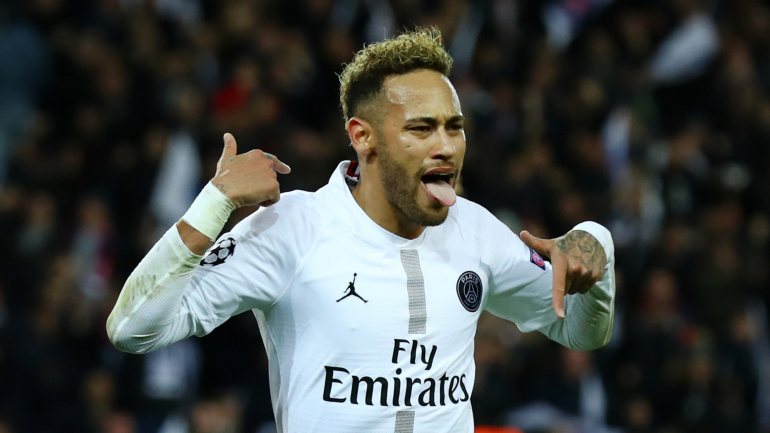 Neymar regressou com um golo e tornou-se o brasileiro com mais golos na Champions, superando Kaká