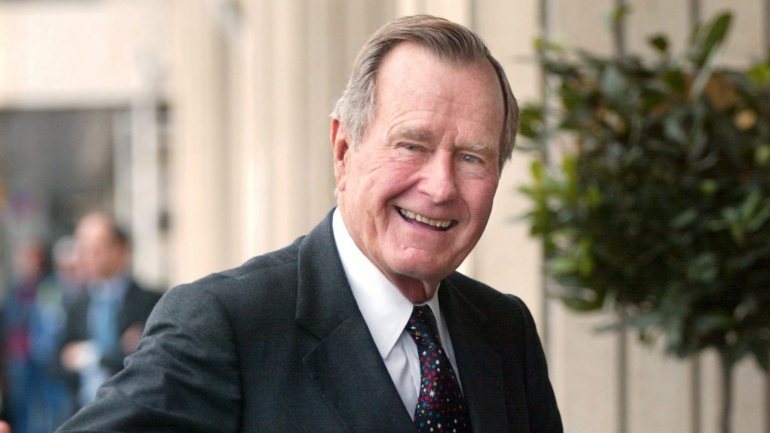 George H.W. Bush morreu apenas oito meses depois da sua esposa, Barbara Bush