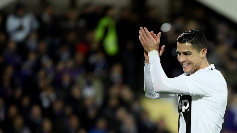 Ronaldo chegou ao décimo golo na Serie A com apenas 14 encontros realizados na temporada de estreia em Itália