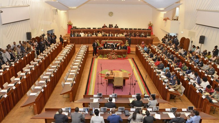 O Orçamento do Estado para 2019 vai ser discutido no parlamento moçambicano