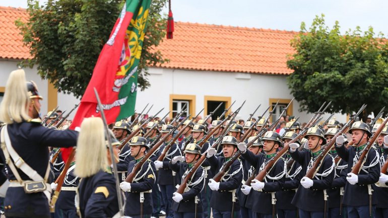 Guardas provisórios durante cerimónia no Centro de Formação da GNR de Portalegre