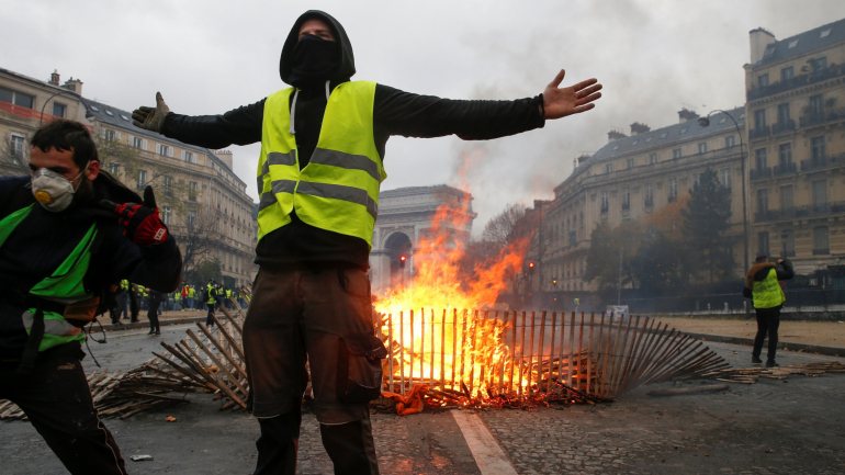 No sábado passado foram detidos mais de 400 manifestantes em Paris