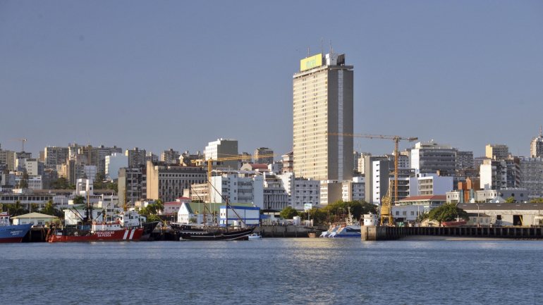Porto e baixa da cidade de Maputo, Moçambique