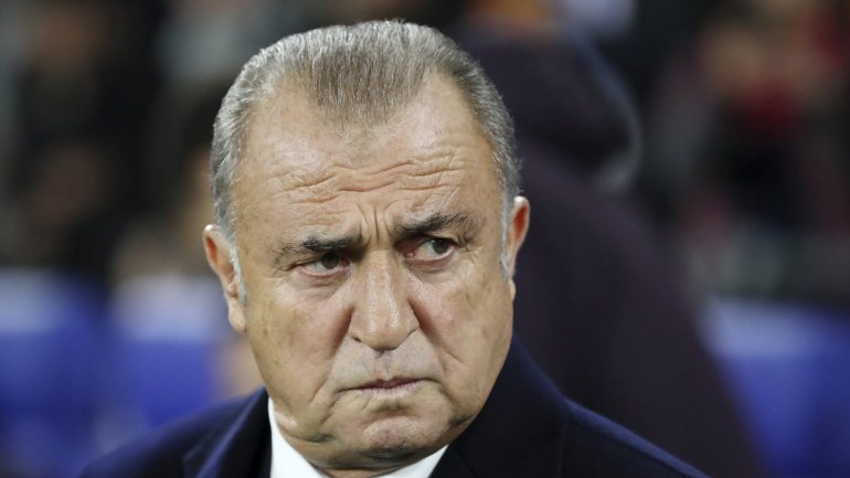 Fatih Terim, treinador do Galatasaray, quer manter-se nas provas europeias