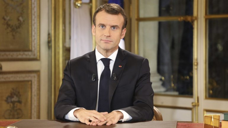 Emmanuel Macron fez um comunicado aos franceses esta segunda-feira às 19h00 (hora de Lisboa), depois da quarta manifestação dos coletes amarelos