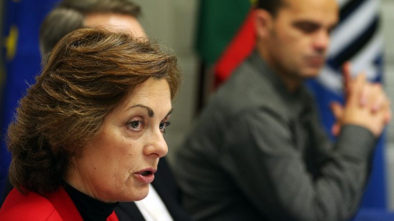 A presidente do Sindicato dos Quadros Técnicos do Estado, Maria Helena Rodrigues.