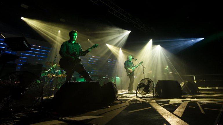Os New Order foram fundados em 1980 e são considerados uma das bandas mais influentes da história da música eletrónica