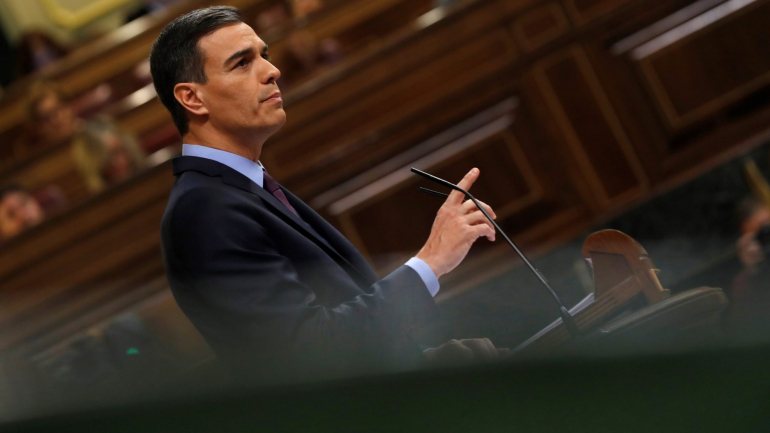 Pedro Sánchez, primeiro-ministro espanhol, no debate parlamentar desta quarta-feira