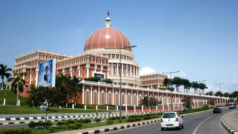 Edifício do parlamento angolano, Luanda, Angola