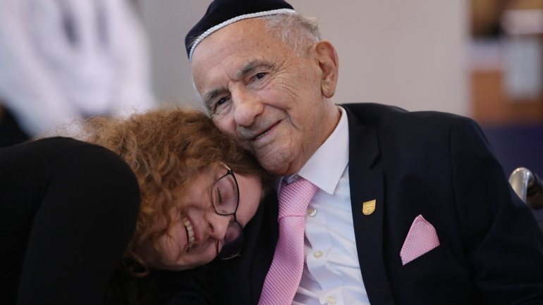 Salomon Finkelstein, 96, um sobrevivente do Holocausto.