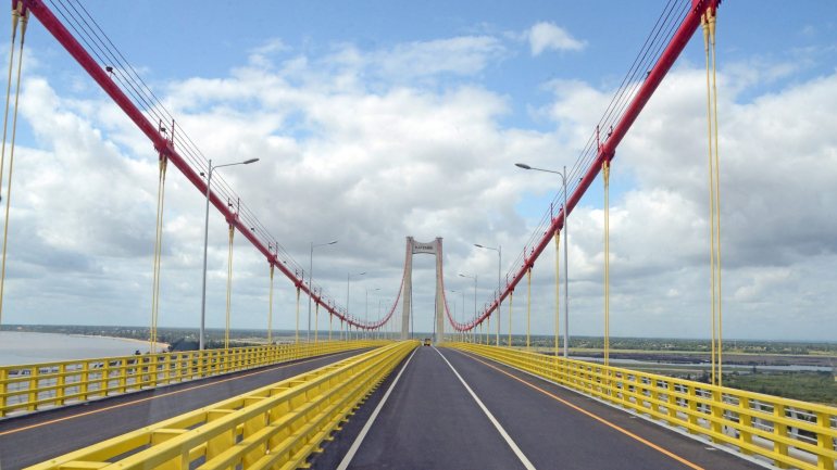 A ponte Maputo-Katembe foi financiada e construída pela China e inclui 200 quilómetros de estradas