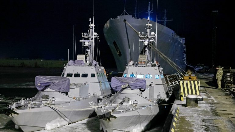 O secretário do Conselho Nacional de Segurança e Defesa da Ucrânia afirmou que era essencial que a marinha ucraniana regressasse ao mar de Azov, para impedir que a Rússia reivindique o controlo dessa região