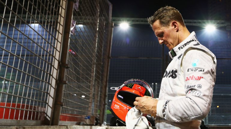 Michael Schumacher reformou-se em 2012. Um ano depois sofreu um acidente grave enquanto fazia ski