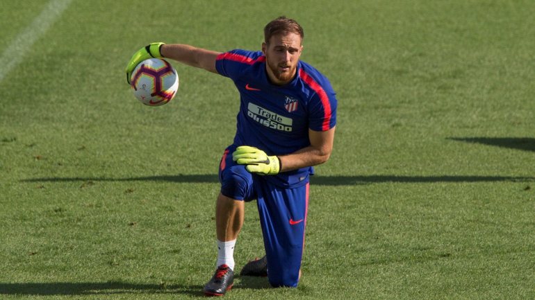 Jan Oblak, de 25 anos, assinou em 2014 pelo Atlético de Madrid, equipa na qual cumpre a quinta temporada como titular na baliza colchonera