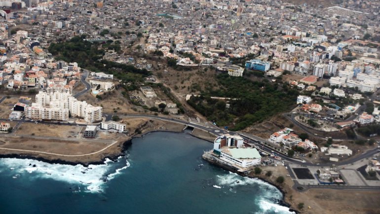 Vista aérea da Cidade da Praia, Cabo Verde