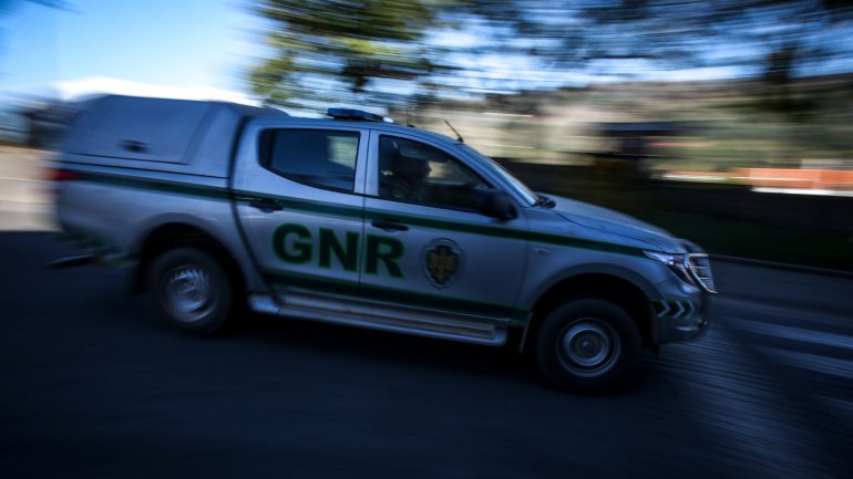 As equipas do Grupo de Intervenção de Operações Especiais da GNR já foram chamadas