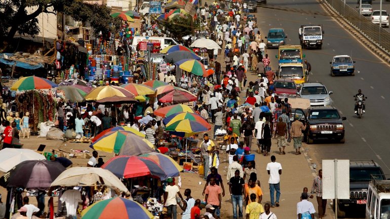As legislativas na Guiné-Bissau estavam marcadas para 18 de novembro, mas dificuldades técnicas e financeiras obrigaram ao adiamento