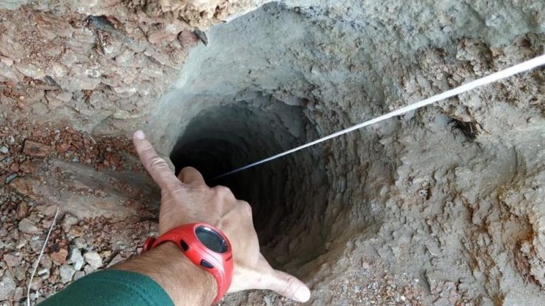 O buraco onde Julen caiu tem 110 metros de profundidade e 25 centímetros de largura