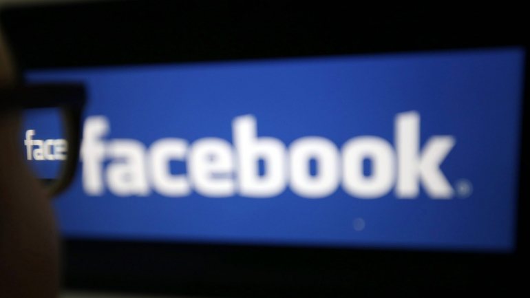 Facebook fechou várias redes e contas, incluindo 41 no Instagram