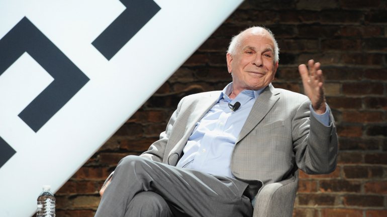 Daniel Kahneman dedicou-se durante muito tempo a estudar a felicidade