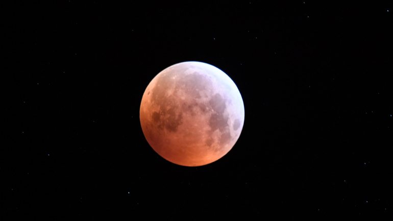 Um corpo com entre 2 e 10 kg colidiu com a Lua durante a totalidade do eclipse de segunda-feira.