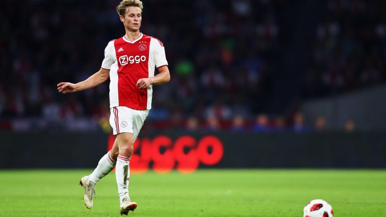 Médio holandês formou-se no Willem II até se mudar para o Ajax e é agora uma das peças fulcrais da equipa de Erik ten Hag
