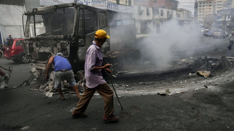 A maior parte das mortes — um total de sete aconteceu em Caracas — e no estado de Bolívar