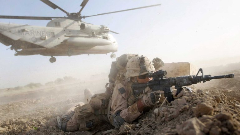 Neste momento, há quase 17 mil soldados da NATO no Afeganistão. Entre estes, a maioria (8475) são dos EUA. Também há 193 portugueses