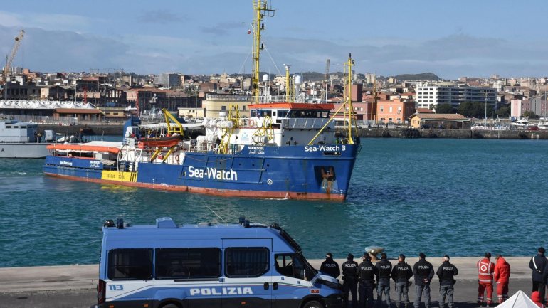 Com o bloqueio do Sea Watch 3, não há mais navios das organizações não-governamentais a fazer resgates de migrantes no Mediterrâneo ao largo da Líbia