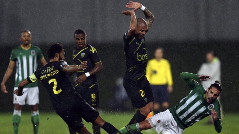 O Rio Ave e o Tondela empataram 2-2, em jogo da 20.ª jornada da I Liga de futebol