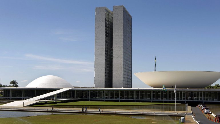 O Congresso brasileiro vai reunir-se esta segunda-feira para inaugurar oficialmente a sua 56ª legislatura