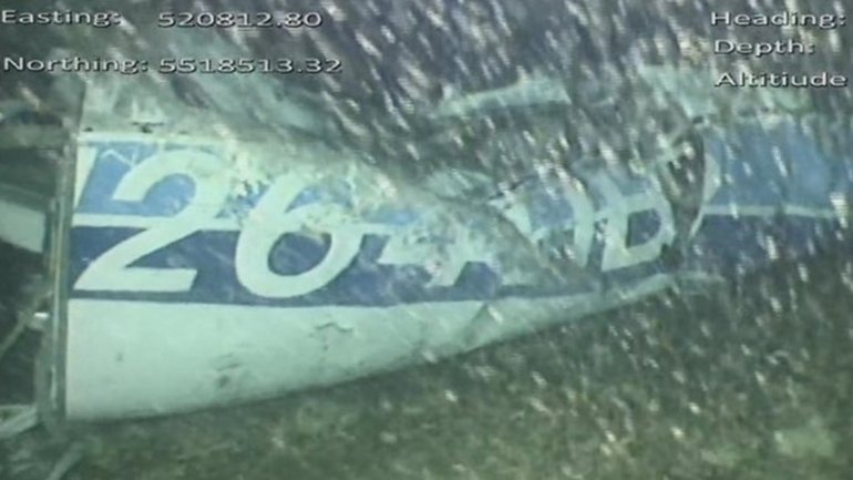 Uma imagem dos destroços do avião encontrado no fundo do canal da Mancha