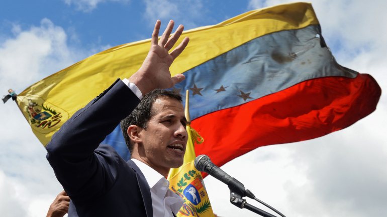 Juan Guaidó desafiou Nicolás Maduro e proclamou-se presidente interino da Venezuela
