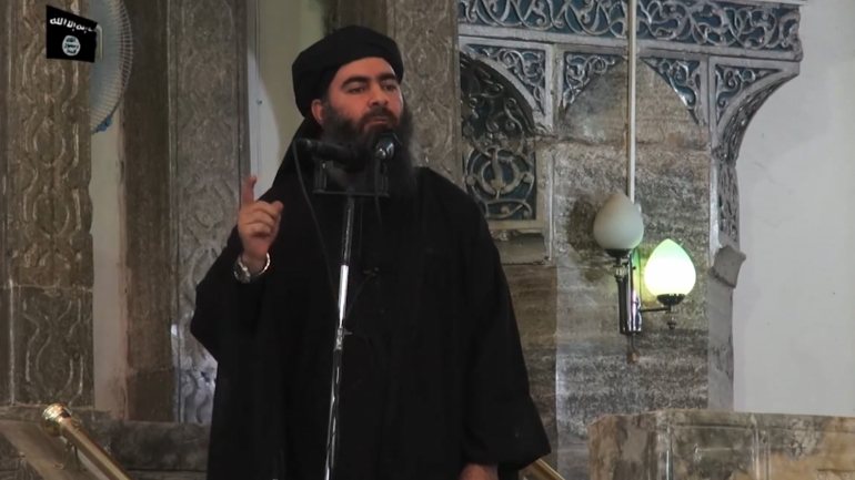 Abu Bakr al-Baghdadi é protegido constantemente por guardas armados e procurado pelos serviços secretos de vários países