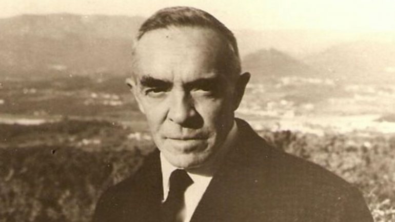 José Régio nasceu a 17 de setembro de 1901 e morreu a 22 de dezembro de 1969, em Vila do Conde