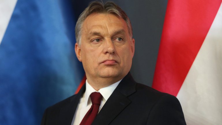 Viktor Orbán, primeiro-ministro da Húngria, prometeu isenção fiscal às mulheres com quatro filhos ou mais