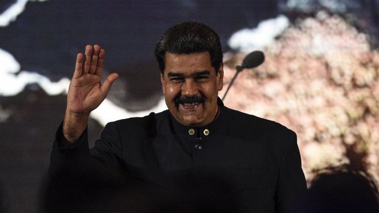 Nicolás Maduro confirmou ter recebido medicamentos vindas da China e da Rússia