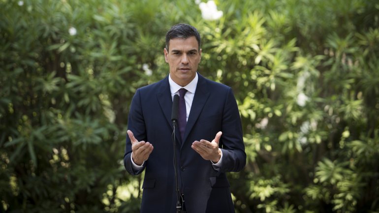 Pedro Sánchez convocou eleições antecipadas para 28 de abril, depois de a sua proposta de orçamento ter sido chumbada pela direita e pelos independentistas
