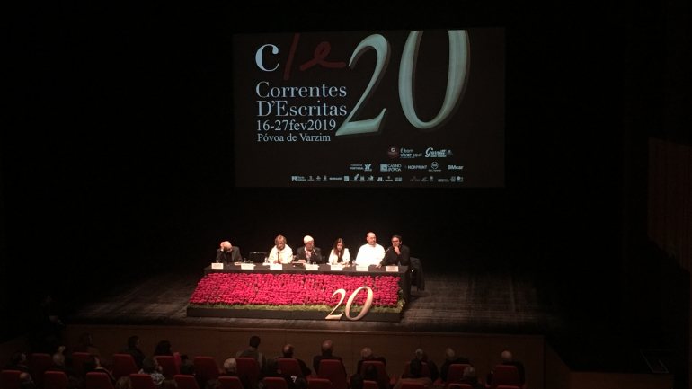 Germano Almeida participou numa mesa redonda juntamente com os escritores Ana Paula Tavares, Filipa Leal, Helder Macedo, Juan Gabriel Vásquez e Lídia Jorge