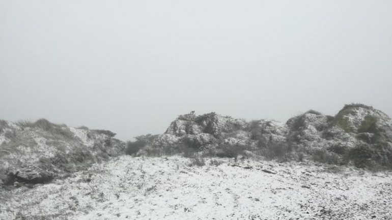 Tem nevado todos os invernos desde os últimos anos nos Açores, mas é um fenómeno pouco comum