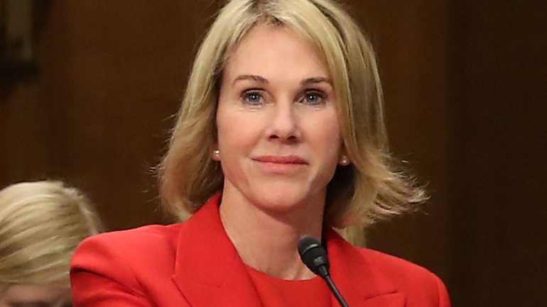 Kelly Craft é embaixadora no Canadá desde setembro de 2017 e durante o governo de George W. Bush ocupou o cargo de delegada suplente da ONU para a Assembleia Geral